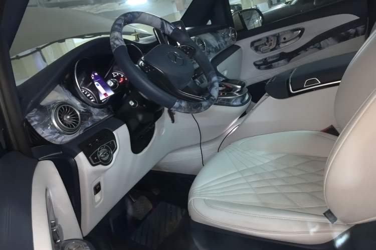 Used Mercedes-Benz V-Class 2018 V 260 Avantgarde Edition China V Left Front Seat