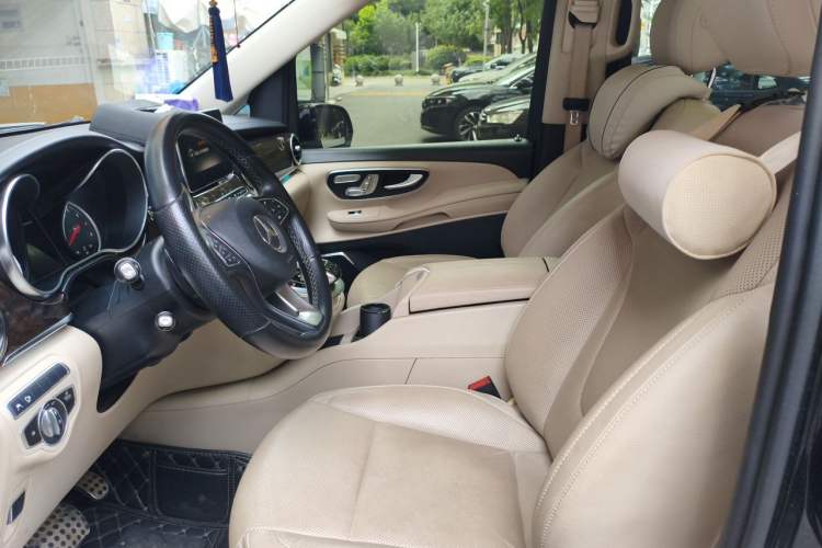 Used Mercedes-Benz V-Class 2018 V 260 Prestige Edition China VI Left Front Seat
