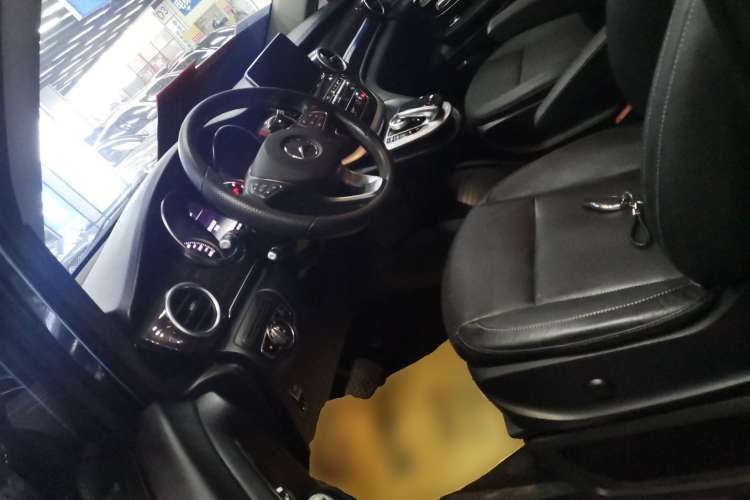 Used Mercedes-Benz V-Class 2018 V 260 Avantgarde Edition China V Left Front Seat