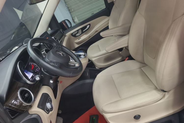 Used Mercedes-Benz V-Class 2018 V 260 Avantgarde Edition China V Left Front Seat