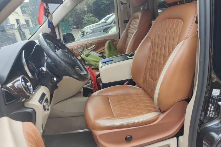 Used Mercedes-Benz V-Class  Left Front Seat