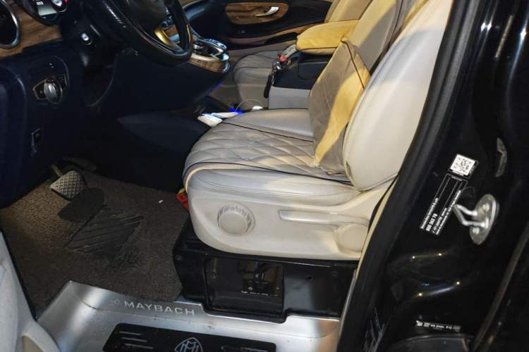 Used Mercedes-Benz V-Class  Left Front Seat