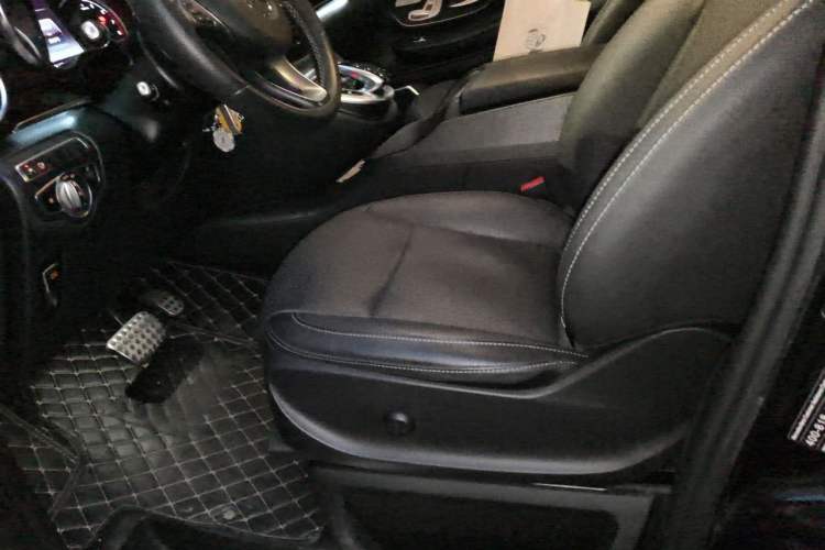Used Mercedes-Benz V-Class 2018 V 260 Prestige Edition China VI Left Front Seat
