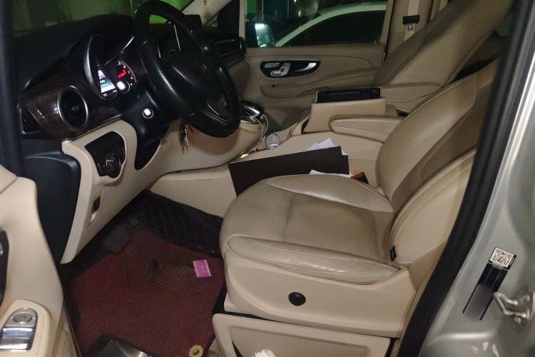 Used Mercedes-Benz V-Class 2018 V 260 Avantgarde Edition China VI Left Front Seat
