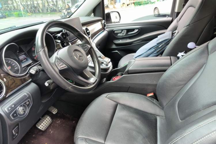 Used Mercedes-Benz V-Class 2018 V 260 Prestige Edition China VI Left Front Seat
