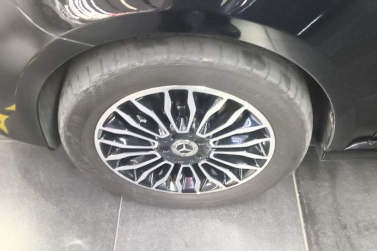 Used Mercedes-Benz V-Class 2018 V 260 Prestige Edition China VI Left Front Wheel Hub