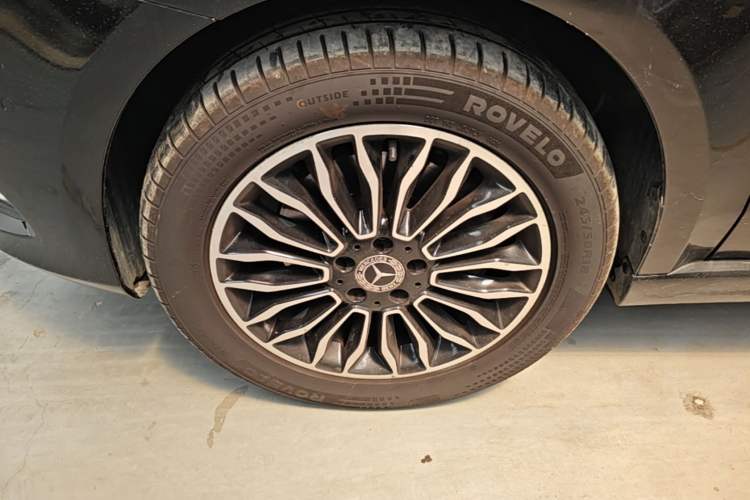 Used Mercedes-Benz V-Class 2018 V 260 Prestige Edition China V Left Front Wheel Hub