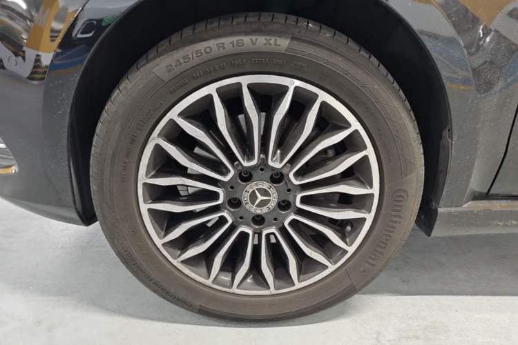 Used Mercedes-Benz V-Class 2018 V 260 Prestige Edition China VI Left Front Wheel Hub