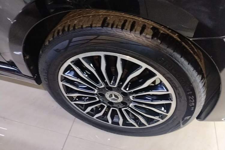 Used Mercedes-Benz V-Class 2018 V 260 L Prestige Extended Version China V Left Front Wheel Hub