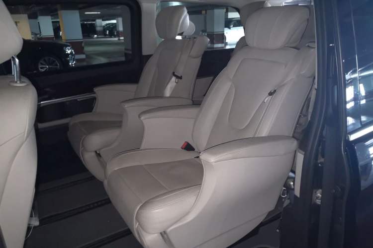 Used Mercedes-Benz V-Class 2018 V 260 Prestige Edition China V Left Rear Seat