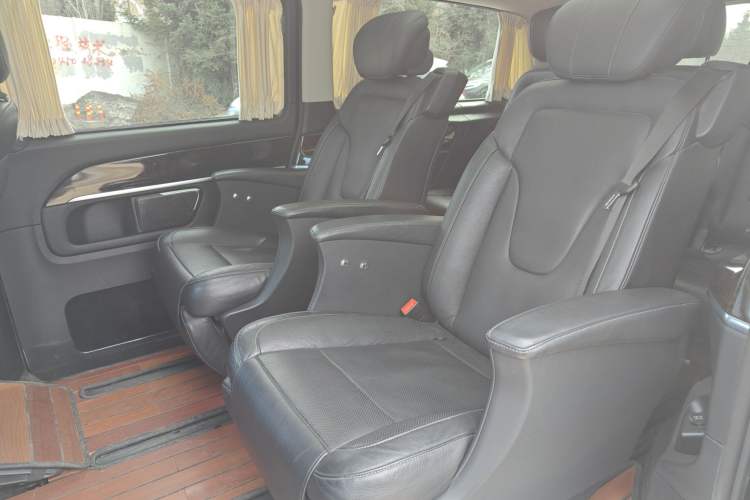 Used Mercedes-Benz V-Class 2018 V 260 L Prestige Extended Version China V Left Rear Seat