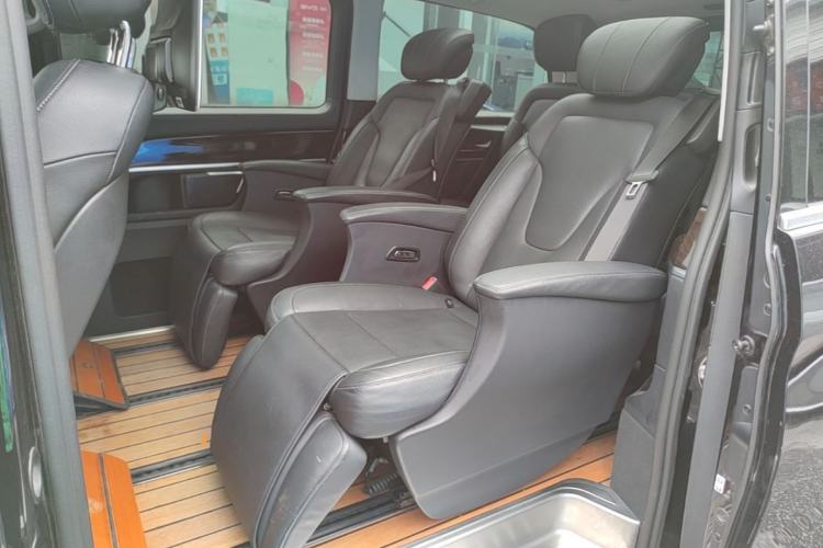 Used Mercedes-Benz V-Class 2018 V 260 Prestige Edition China VI Left Rear Seat