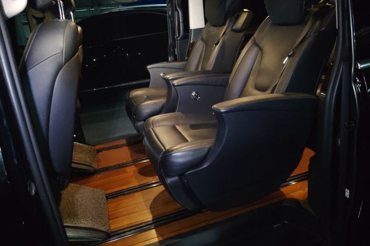Used Mercedes-Benz V-Class 2018 V 260 Prestige Edition China VI Left Rear Seat