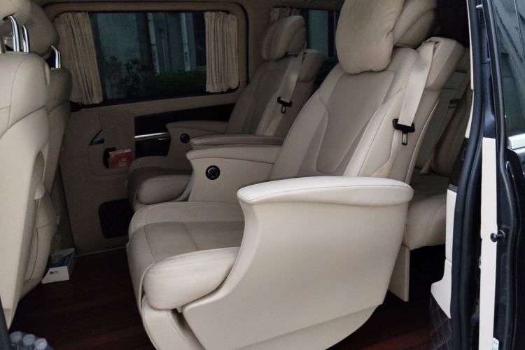 Used Mercedes-Benz V-Class 2018 V 260 Prestige Edition China VI Left Rear Seat
