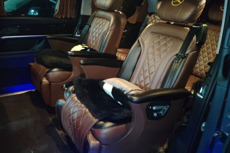 Used Mercedes-Benz V-Class 2018 V 260 Avantgarde Edition China VI Left Rear Seat