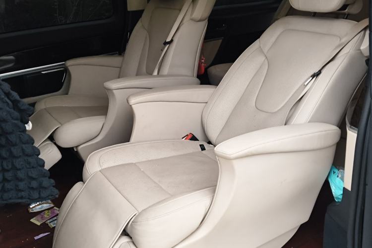 Used Mercedes-Benz V-Class 2018 V 260 L Prestige Extended Version China VI Left Rear Seat