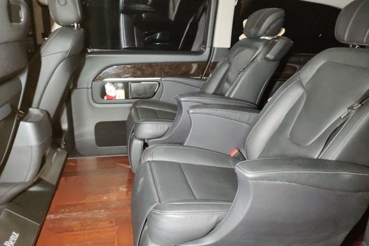 Used Mercedes-Benz V-Class 2018 V 260 L Prestige Extended Version China VI Left Rear Seat