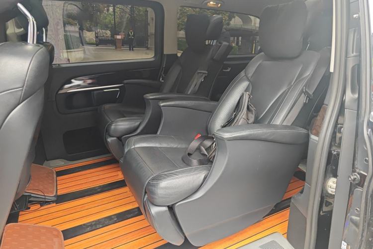 Used Mercedes-Benz V-Class 2018 V 260 L Prestige Extended Version China VI Left Rear Seat