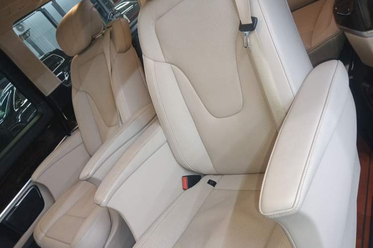Used Mercedes-Benz V-Class 2018 V 260 L Prestige Extended Version China VI Left Rear Seat