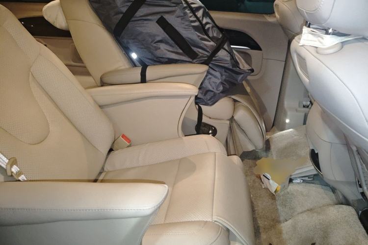 Used Mercedes-Benz V-Class 2018 V 260 Avantgarde Edition China VI Left Rear Seat