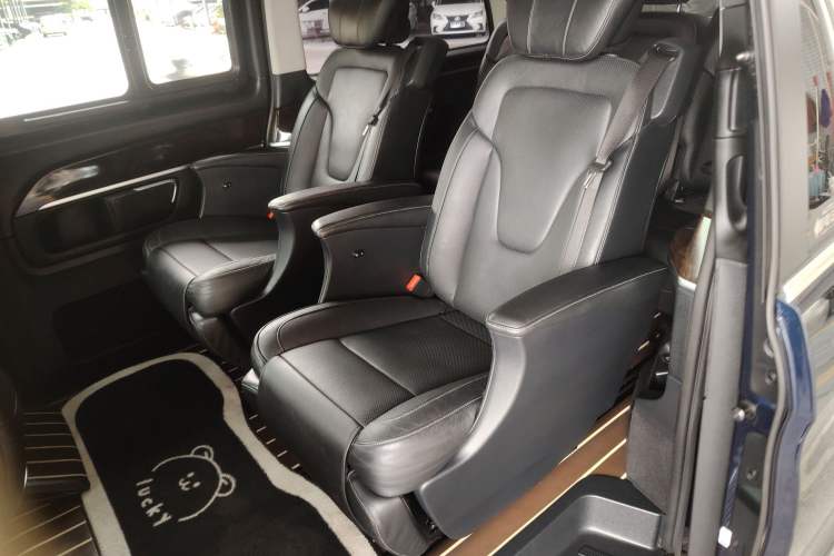 Used Mercedes-Benz V-Class 2018 V 260 Prestige Edition China V Left Rear Seat
