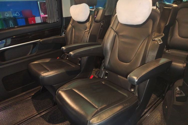 Used Mercedes-Benz V-Class 2018 V 260 Avantgarde Edition China VI Left Rear Seat