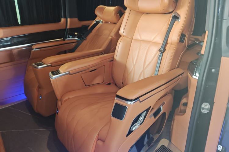 Used Mercedes-Benz V-Class 2018 V 260 L Prestige Extended Version China VI Left Rear Seat