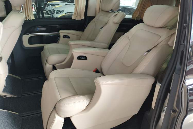 Used Mercedes-Benz V-Class 2018 V 260 L Prestige Extended Version China V Left Rear Seat