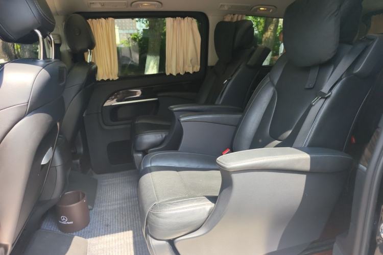 Used Mercedes-Benz V-Class 2018 V 260 Avantgarde Edition China VI Left Rear Seat