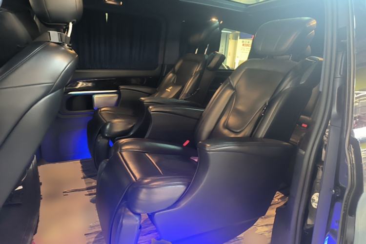 Used Mercedes-Benz V-Class 2018 V 260 L Prestige Extended Version China VI Left Rear Seat