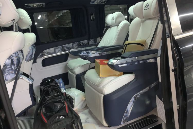 Used Mercedes-Benz V-Class 2018 V 260 Avantgarde Edition China V Left Rear Seat