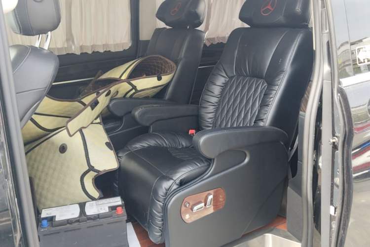 Used Mercedes-Benz V-Class 2018 V 260 Avantgarde Edition China V Left Rear Seat