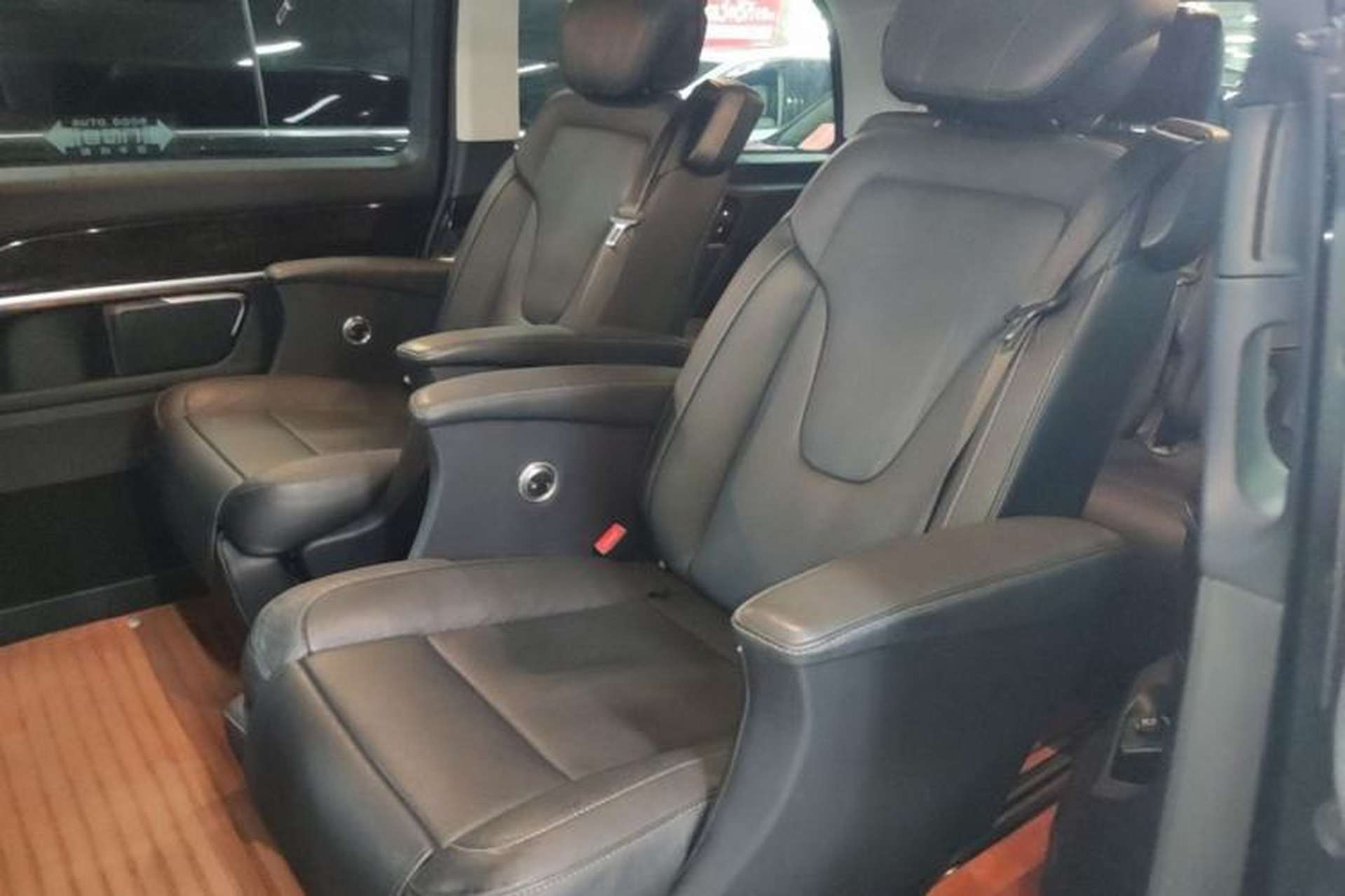 Used Mercedes-Benz V-Class 2018 V 260 Prestige Edition China V Left Rear Seat