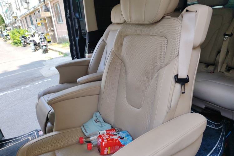 Used Mercedes-Benz V-Class 2018 V 260 Avantgarde Edition China V Left Rear Seat