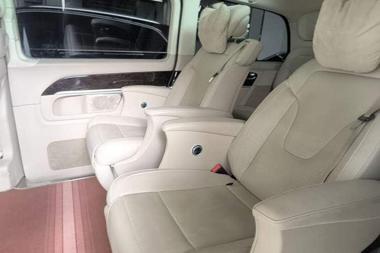 Used Mercedes-Benz V-Class 2018 V 260 Prestige Edition China V Left Rear Seat