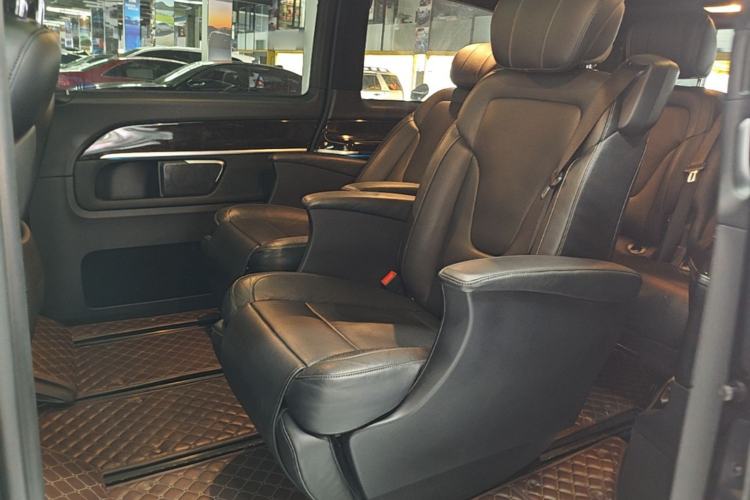 Used Mercedes-Benz V-Class 2018 V 260 Prestige Edition China V Left Rear Seat