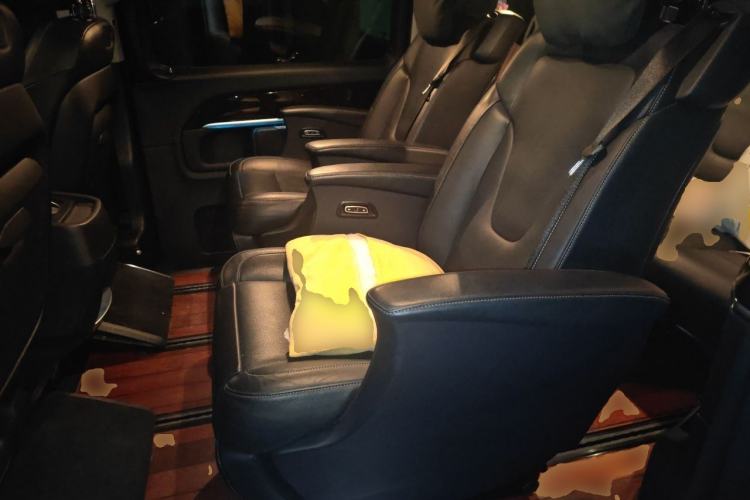 Used Mercedes-Benz V-Class 2018 V 260 Prestige Edition China VI Left Rear Seat