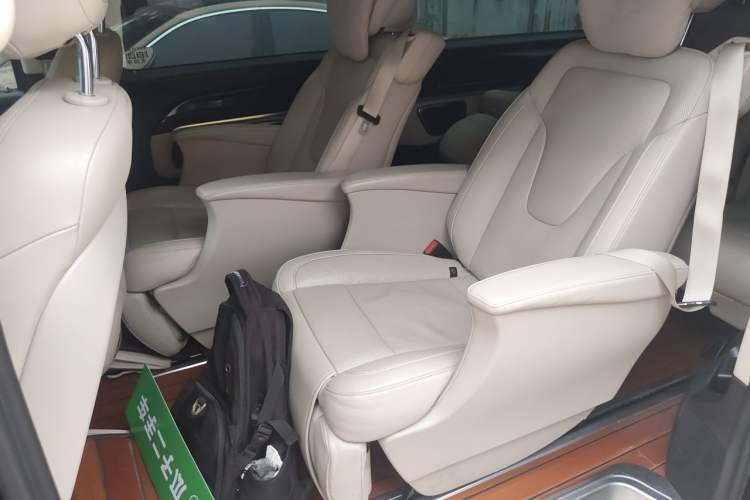Used Mercedes-Benz V-Class 2018 V 260 Prestige Edition China VI Left Rear Seat
