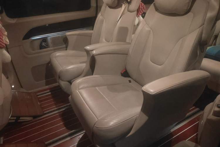 Used Mercedes-Benz V-Class 2018 V 260 Prestige Edition China V Left Rear Seat