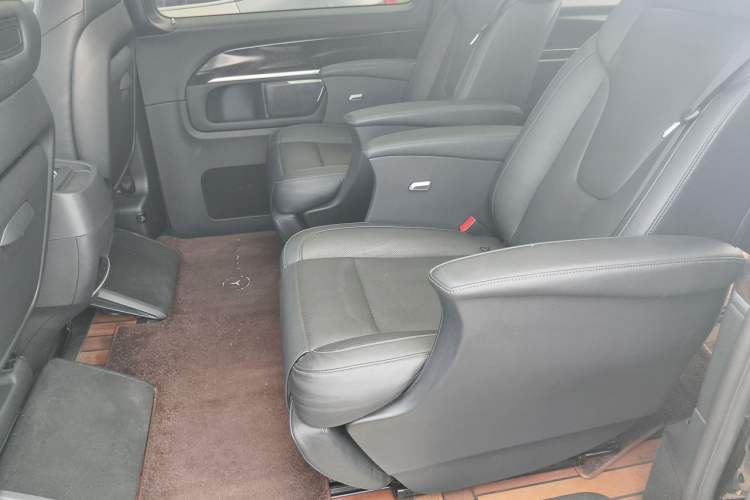 Used Mercedes-Benz V-Class 2018 V 260 L Prestige Extended Version China V Left Rear Seat