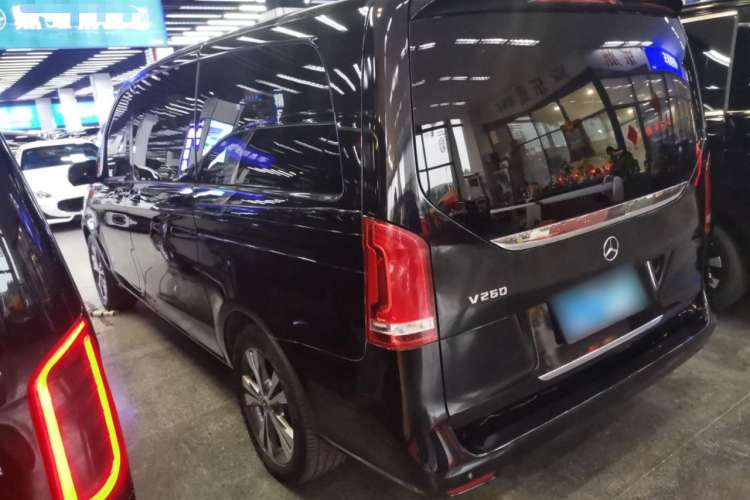 Used Mercedes-Benz V-Class 2018 V 260 Avantgarde Edition China V Left Side