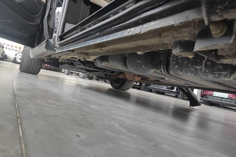 Used Mercedes-Benz V-Class 2018 V 260 Prestige Edition China VI Left Side Sill