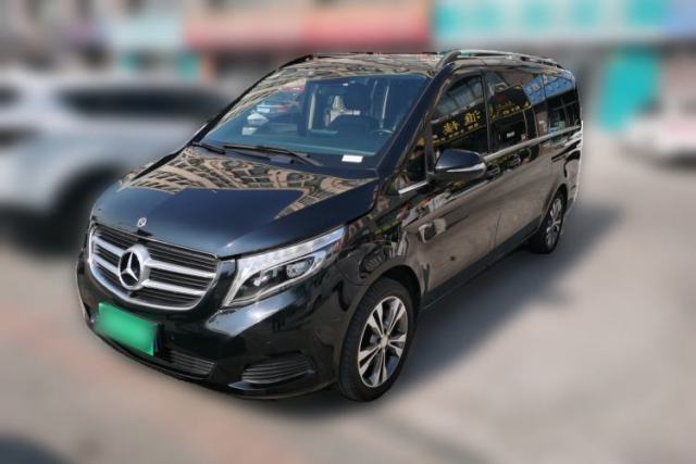 Ojetý Mercedes-Benz V-Class Mercedes-Benz Viano V250, registered in 2019, automatic transmission, 2.0T engine, 7-seater (parallel import).