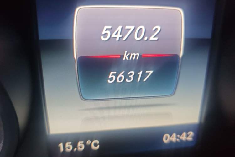 Used Mercedes-Benz V-Class 2018 V 260 Prestige Edition China VI Odometer Close Up