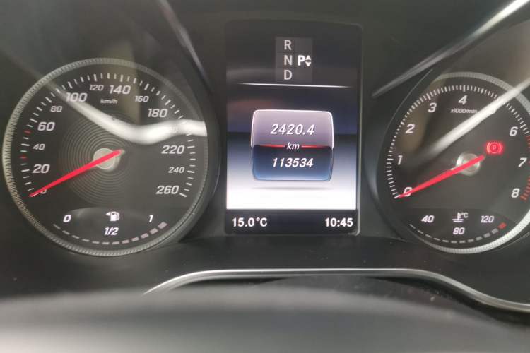 Used Mercedes-Benz V-Class 2018 V 260 L Prestige Extended Version China VI Odometer Close Up