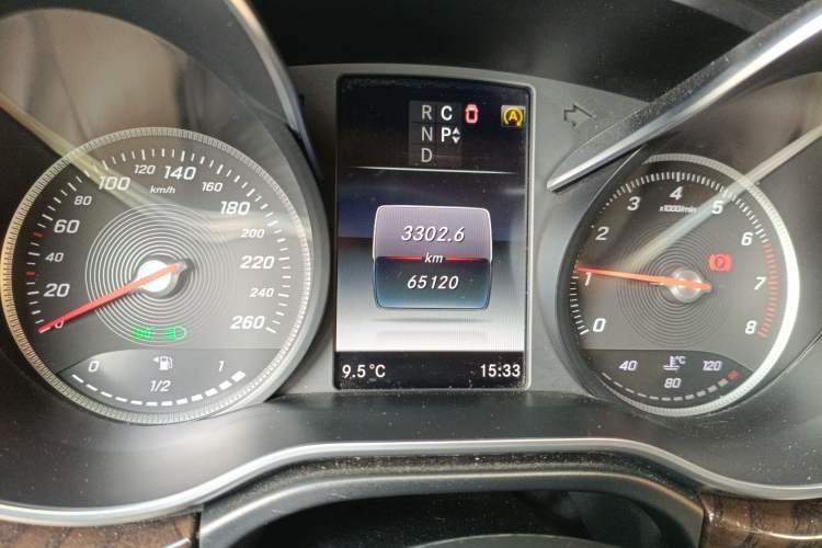 Used Mercedes-Benz V-Class 2018 V 260 L Prestige Extended Version China VI Odometer Close Up