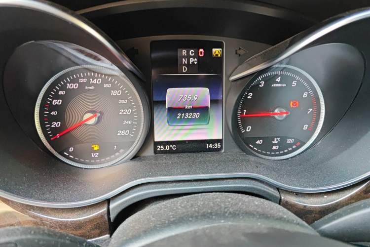 Used Mercedes-Benz V-Class 2018 V 260 Prestige Edition China V Odometer Close Up