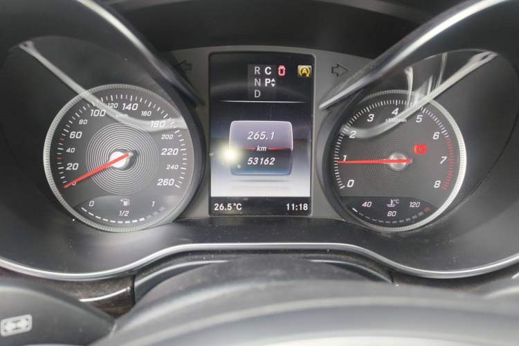 Used Mercedes-Benz V-Class 2018 V 260 Prestige Edition China VI Odometer Close Up