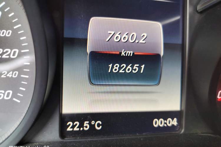 Used Mercedes-Benz V-Class 2018 V 260 L Prestige Extended Version China V Odometer Close Up