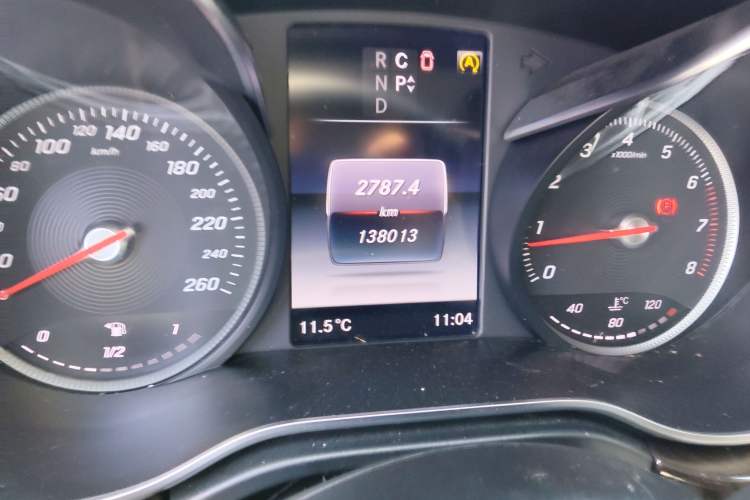 Used Mercedes-Benz V-Class 2018 V 260 L Prestige Extended Version China VI Odometer Close Up